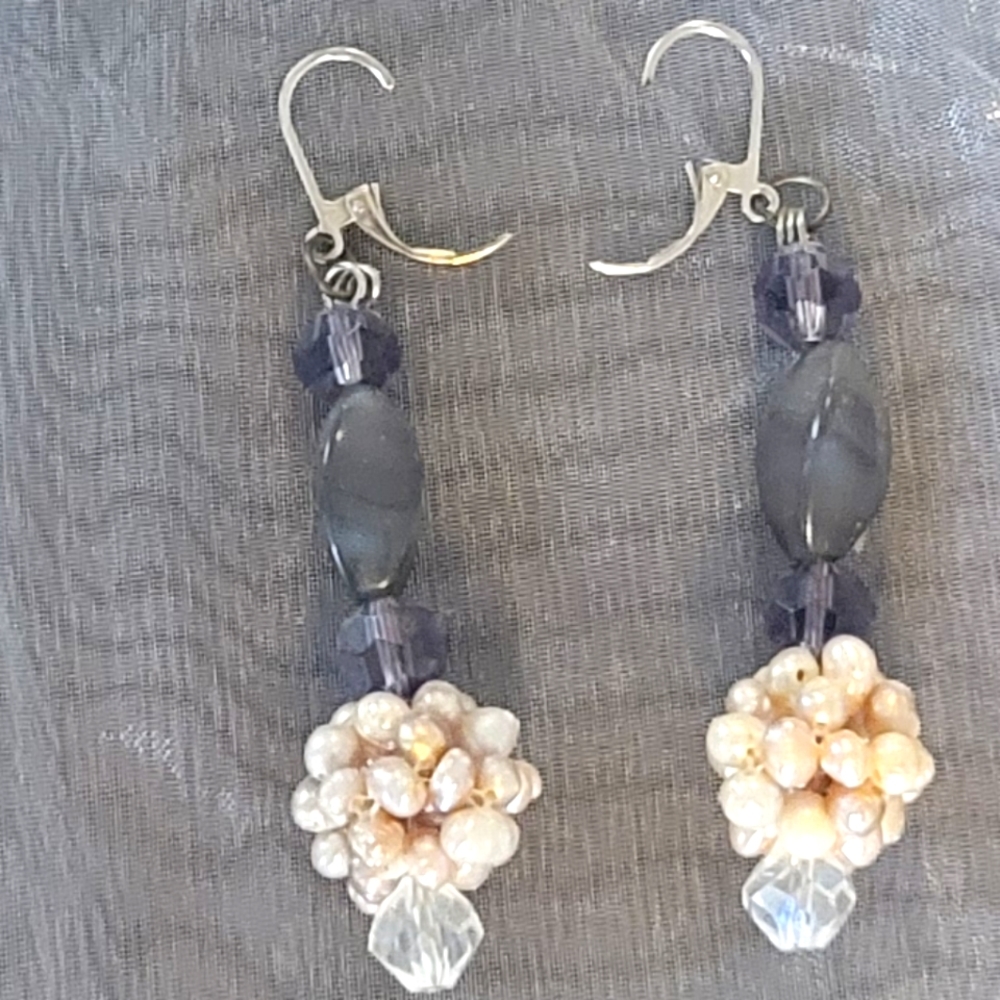 Beautiful, well crafted violet & rose beaded dangle earrings.